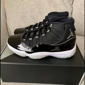 JORDAN RETRO 12s Jubilee